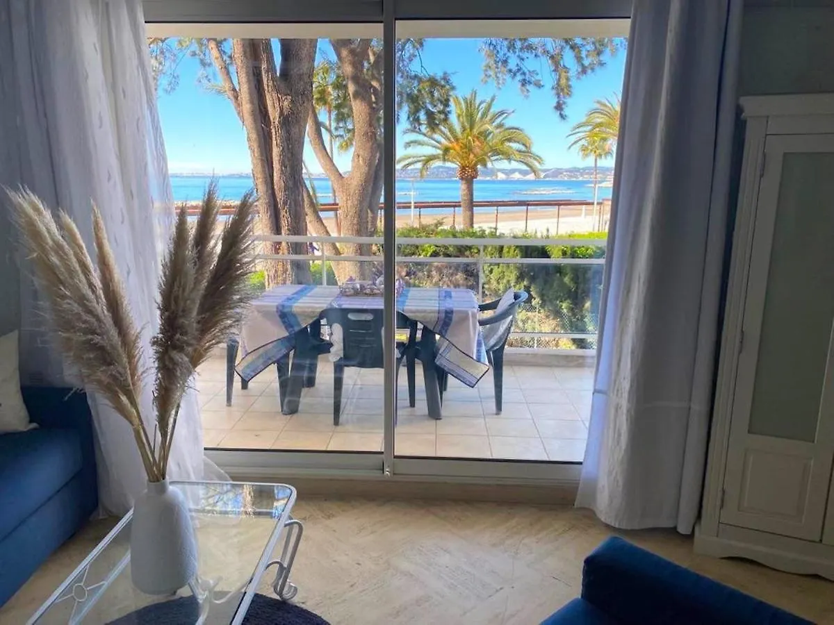 Appartement Sur La Plage, Le Royal Beach Saint-Laurent-du-Var France