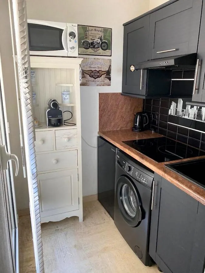 Apartment Appartement Sur La Plage, Le Royal Beach Saint-Laurent-du-Var