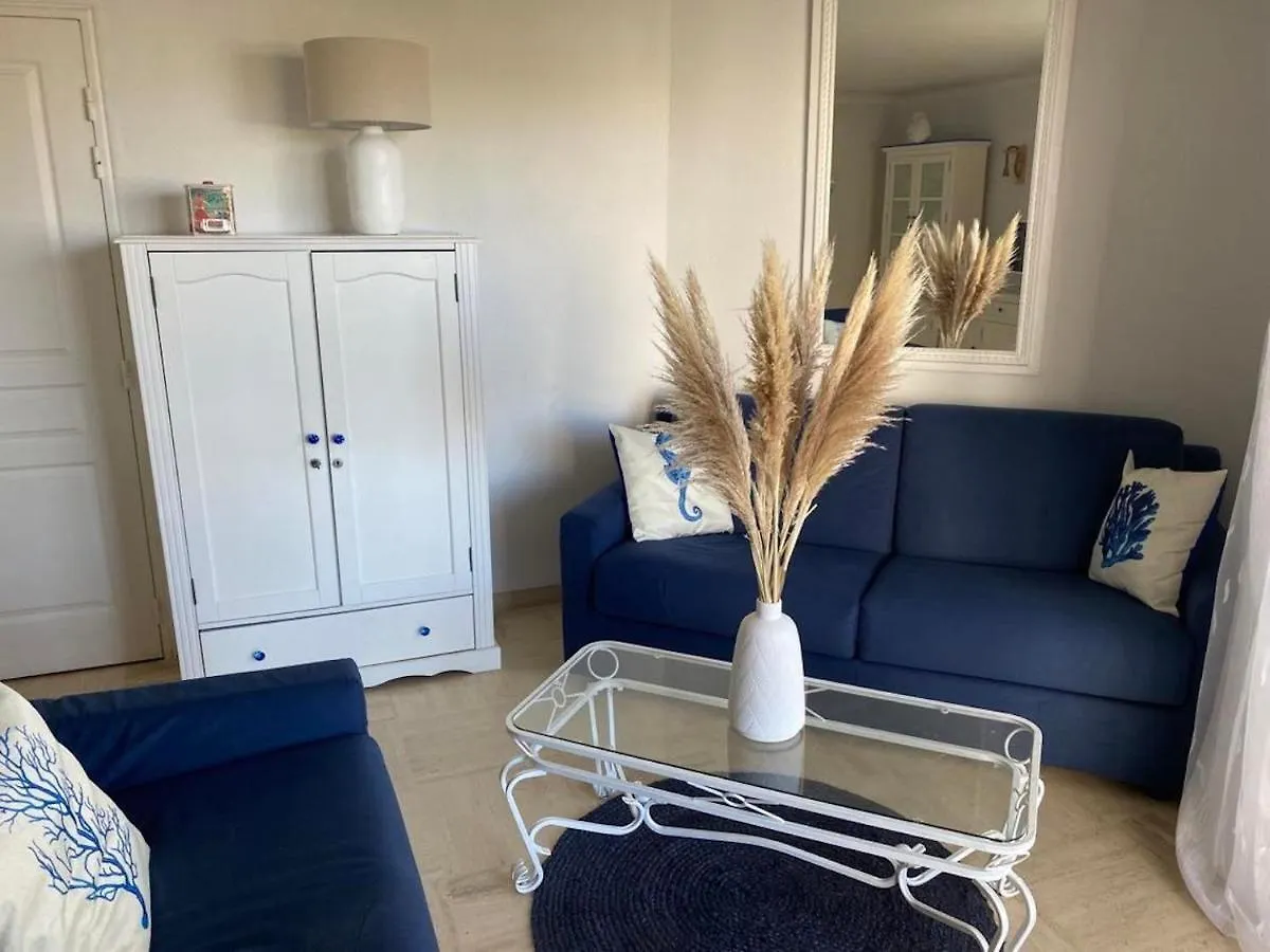 Apartment Appartement Sur La Plage, Le Royal Beach Saint-Laurent-du-Var France