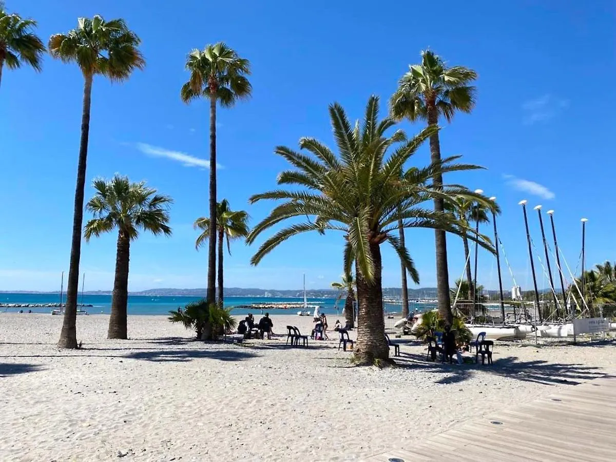 Appartement Sur La Plage, Le Royal Beach Saint-Laurent-du-Var