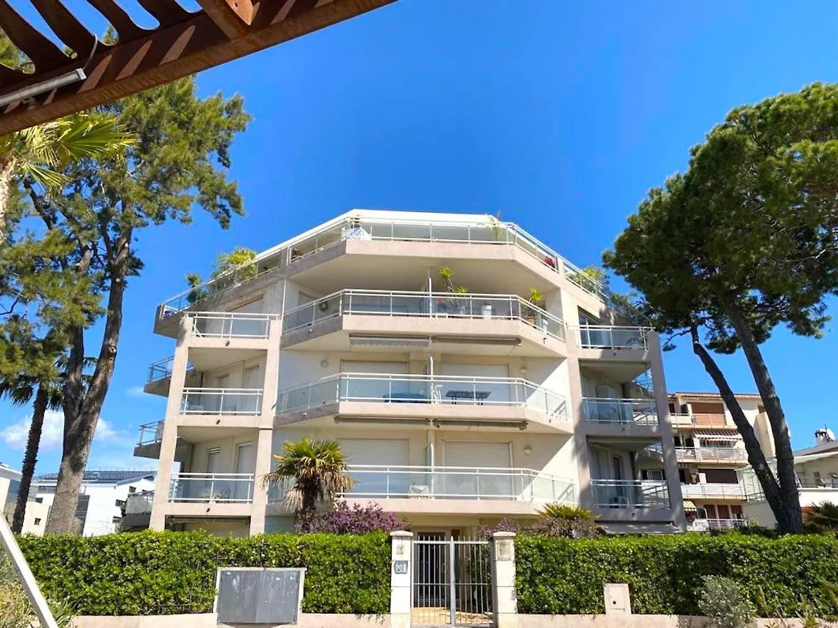 Appartement Sur La Plage, Le Royal Beach Saint-Laurent-du-Var 0*,